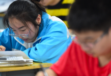 China suddenly allows off-campus tutoring again, after months of crackdown?