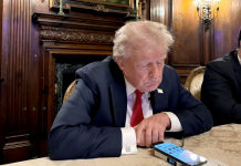 Trump uses Chinese powerbank & microphone to talk to Musk
